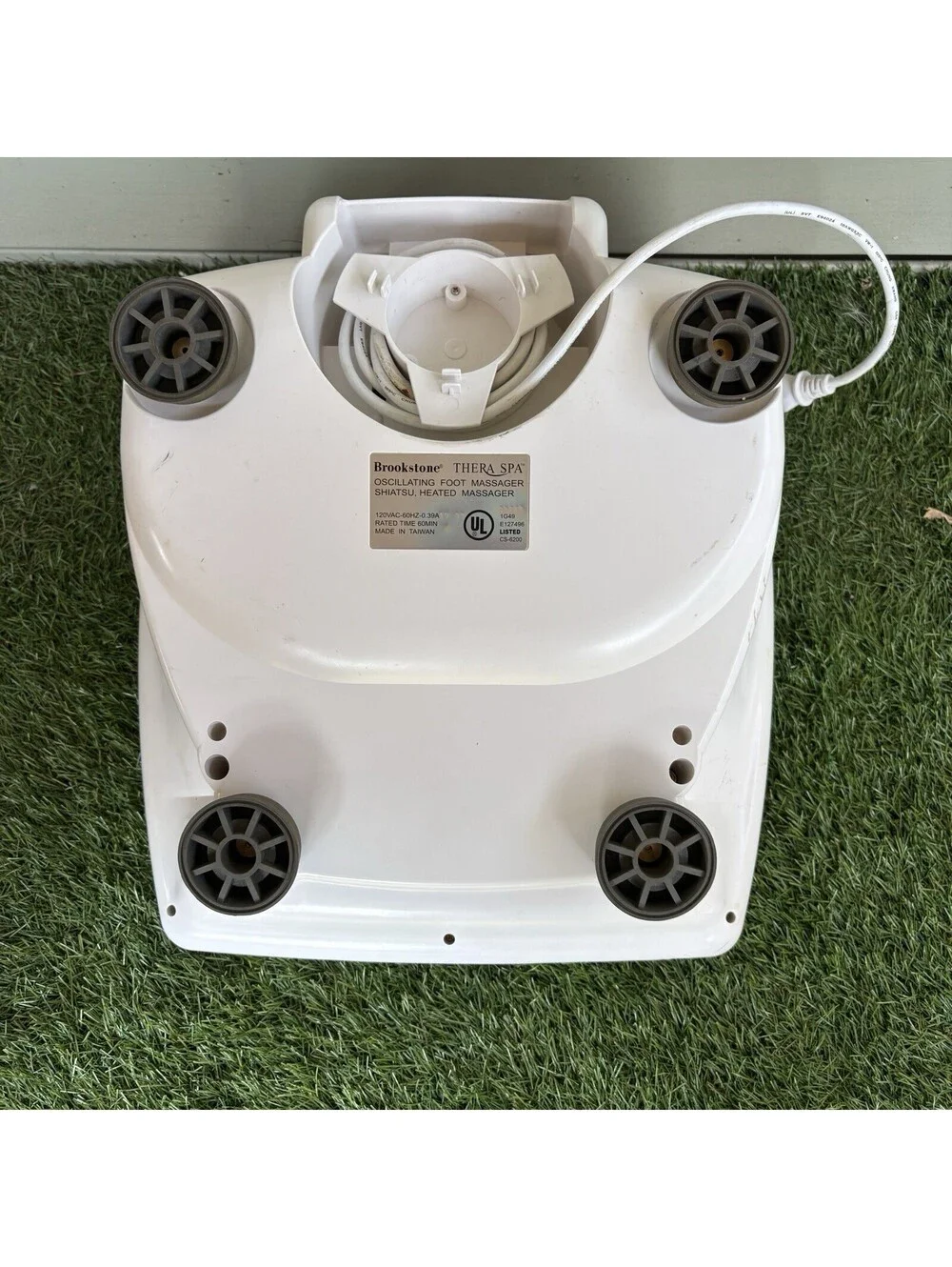Brookstone Thera Spa Foot Massager CS-6200 Oscillating Vibrating Shiatsu Heat VG